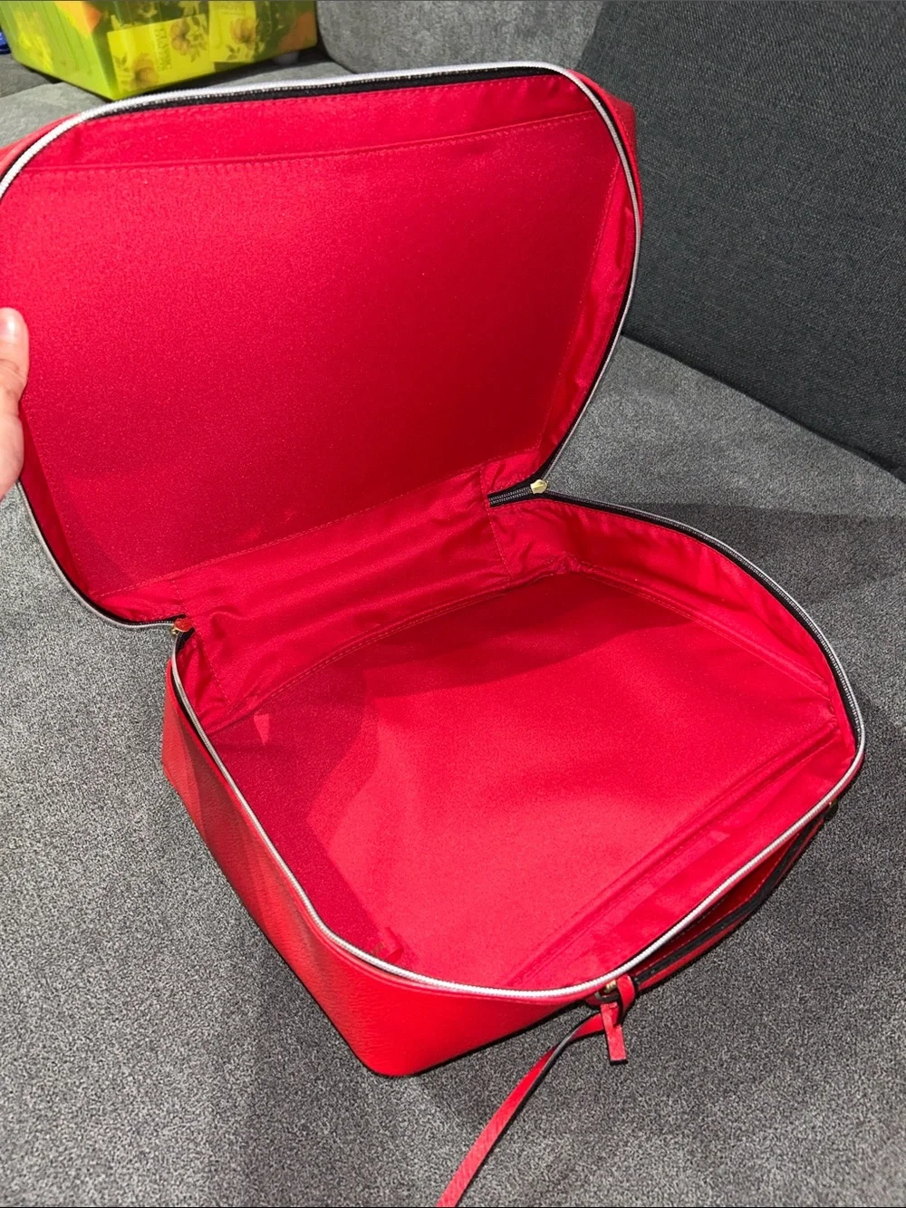 NWT-Estee Lauder Red Embossed Card-Poker Card Inspired Motif Tote/Cosmetics Bag